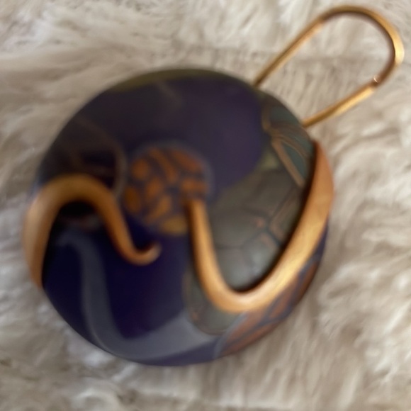 HANDCRAFTED Lightweight Earrings w Copper Swirl Applied Scroll Design Unique - Picture 4 of 4